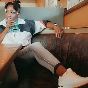 Meet your Posher, Jasmine